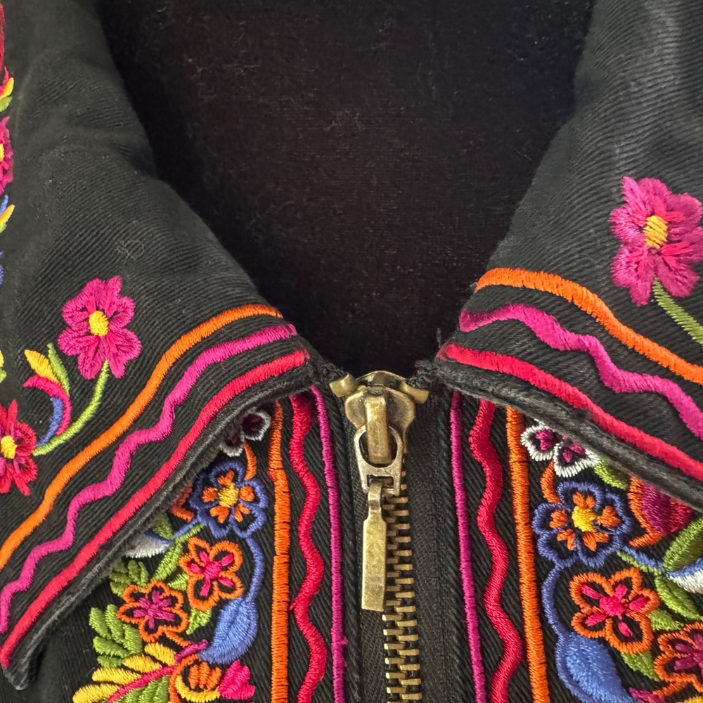 Embroidered Black Denim Jacket Pockets Full Zip , Craft Cuff Buttons Sz  Large - Picture 10 of 10